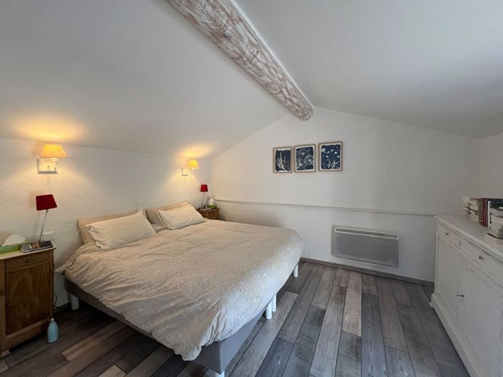 Image No.11-3 Bed House for sale
