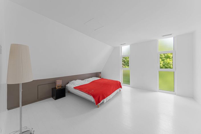 Image No.14-4 Bed House for sale
