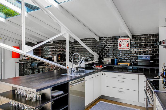 Image No.8-4 Bed House for sale