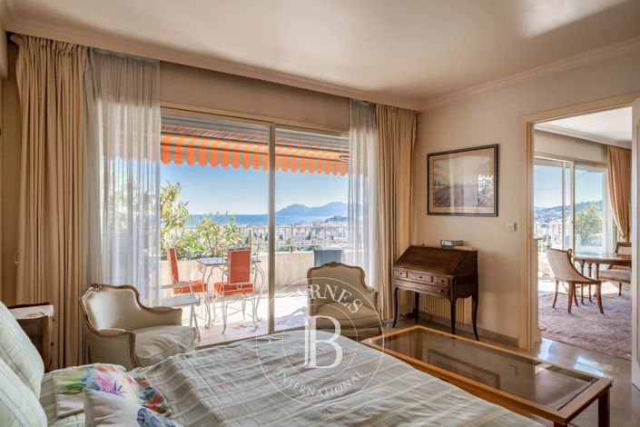 Image No.8-3 Bed Apartment for sale
