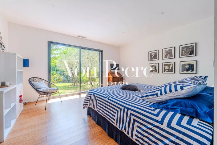 Image No.10-3 Bed House for sale