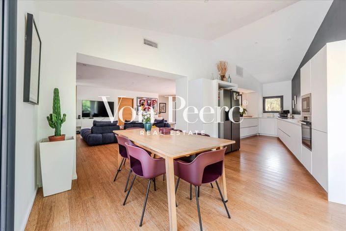 Image No.7-3 Bed House for sale