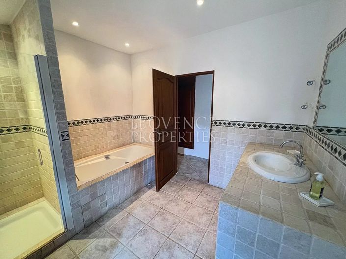 Image No.23-12 Bed House for sale