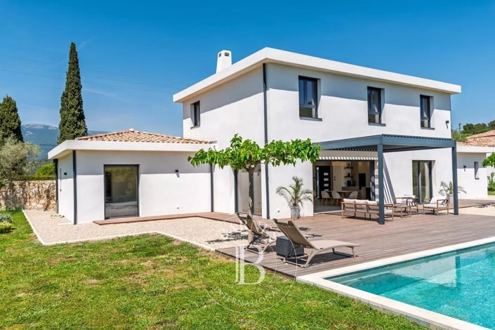 Image No.3-5 Bed House for sale