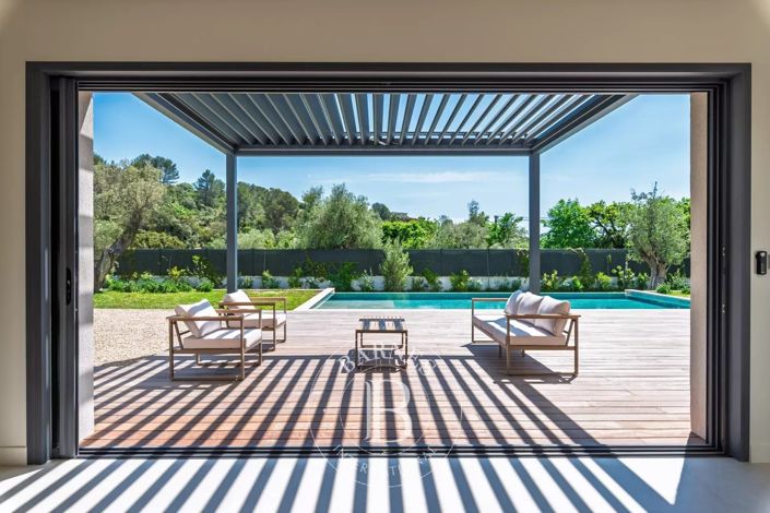 Image No.5-5 Bed House for sale