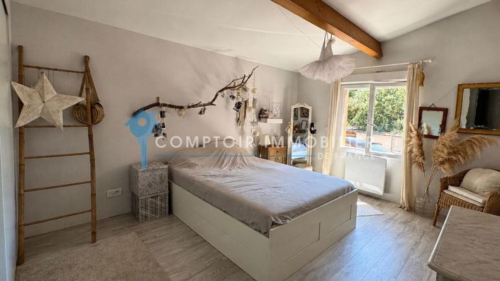 Image No.12-5 Bed House for sale