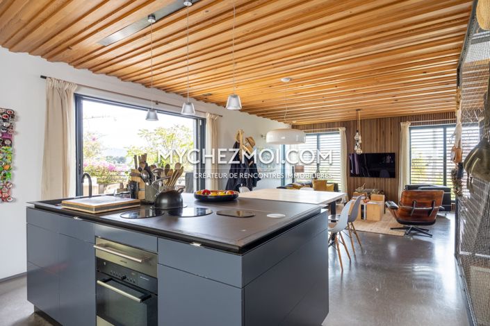 Image No.14-4 Bed Property for sale