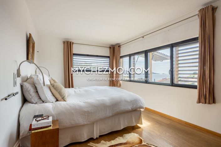 Image No.9-4 Bed Property for sale