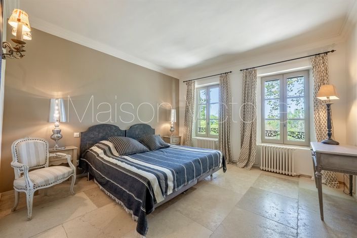 Image No.25-7 Bed House for sale