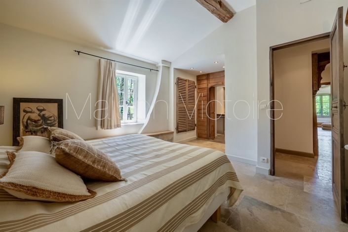 Image No.29-7 Bed House for sale
