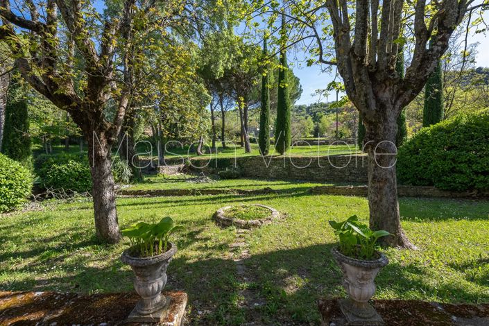 Image No.7-7 Bed House for sale