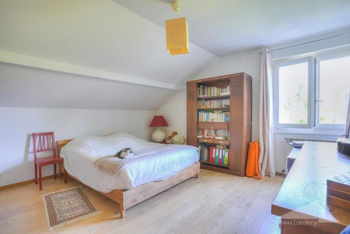 Image No.7-4 Bed House for sale