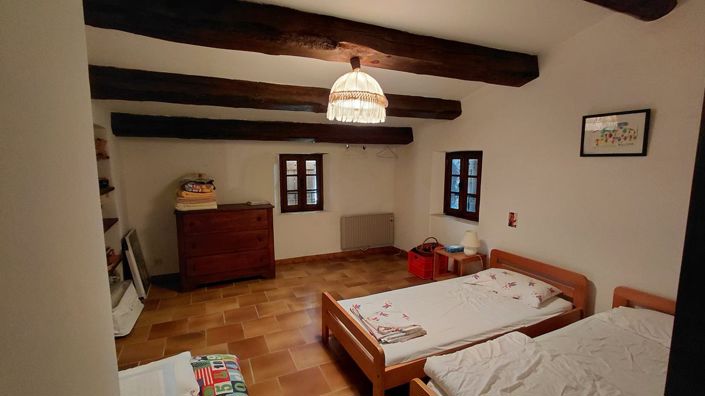 Image No.9-5 Bed House for sale