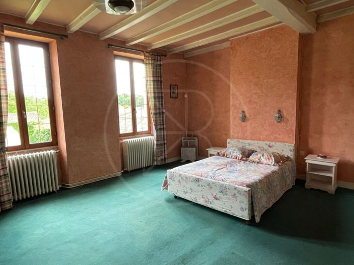 Image No.13-6 Bed House for sale