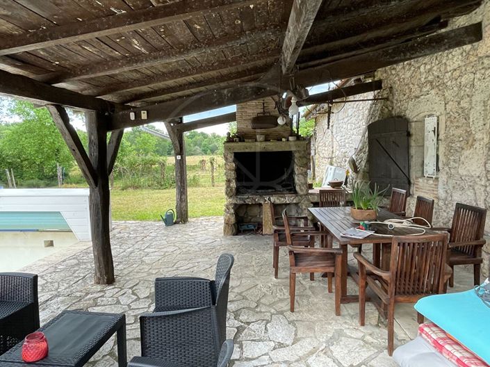 Image No.14-6 Bed House for sale