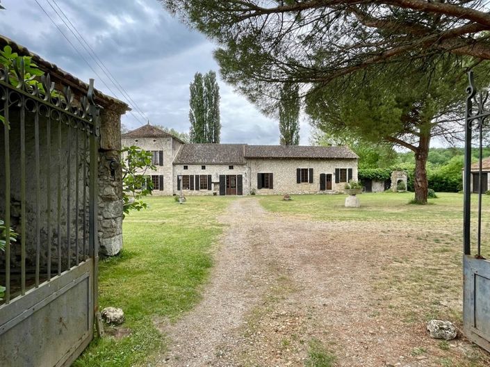 Image No.15-6 Bed House for sale