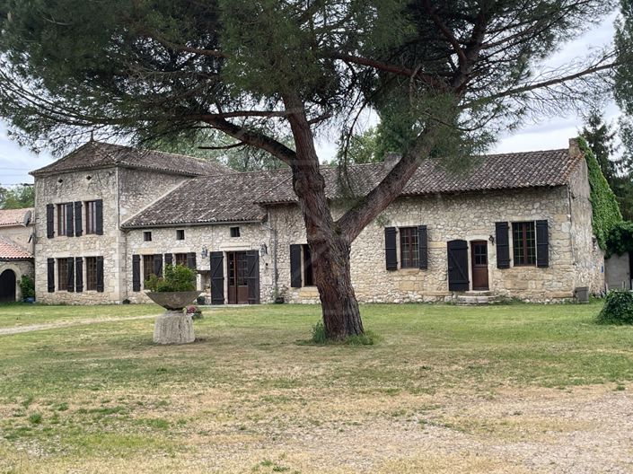 Image No.16-6 Bed House for sale