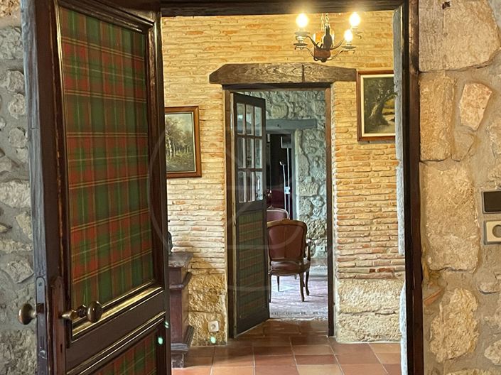 Image No.5-6 Bed House for sale