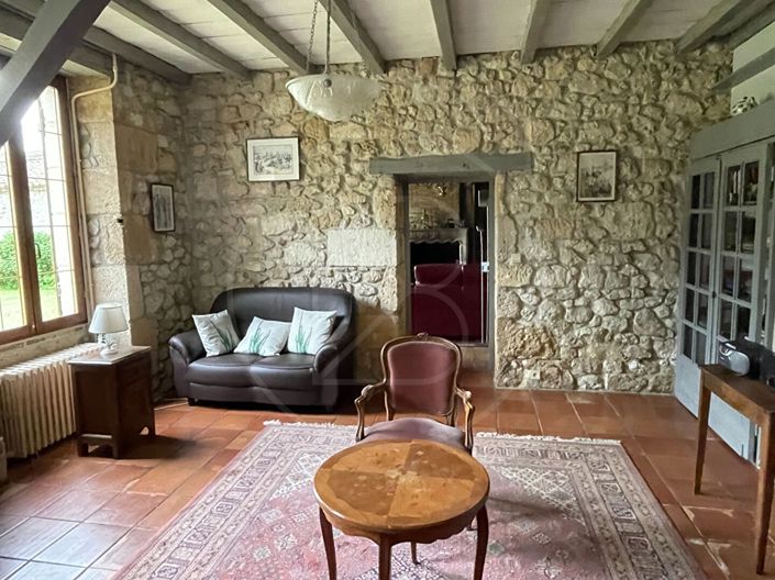 Image No.7-6 Bed House for sale