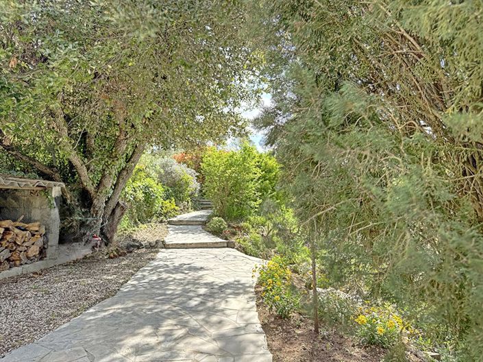 Image No.17-4 Bed House for sale