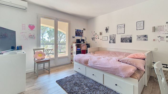 Image No.13-4 Bed House for sale