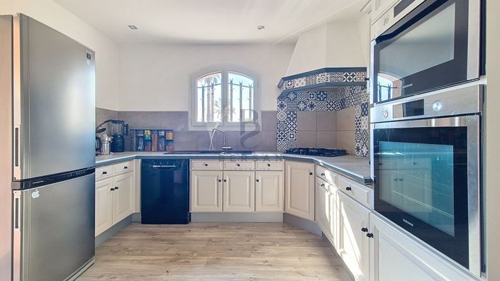 Image No.16-4 Bed House for sale