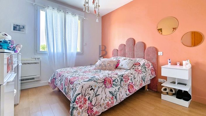 Image No.13-4 Bed House for sale