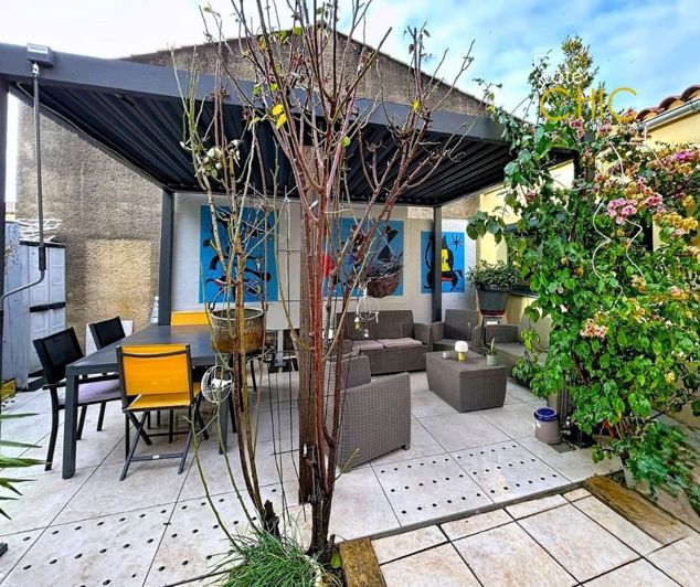 Image No.19-5 Bed House for sale