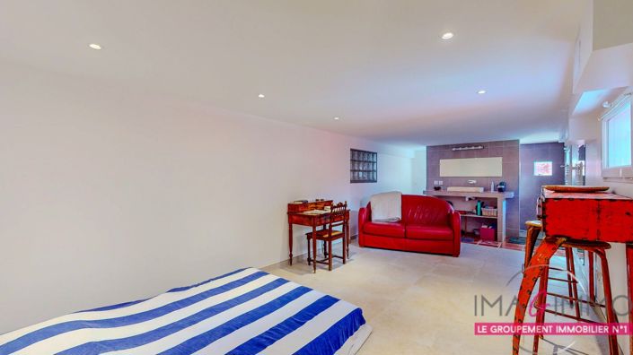 Image No.8-3 Bed House for sale