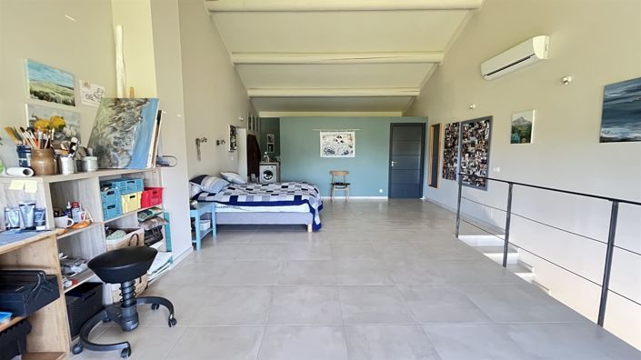 Image No.10-7 Bed House for sale
