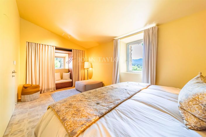 Image No.18-7 Bed House for sale