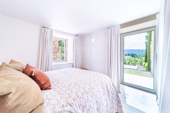 Image No.19-7 Bed House for sale