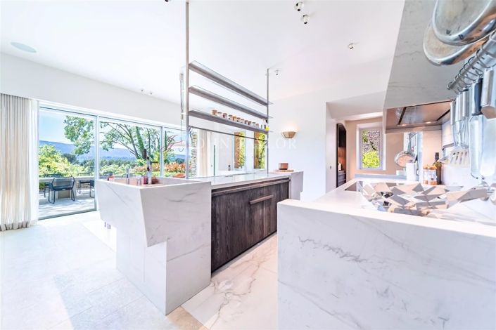 Image No.7-7 Bed House for sale