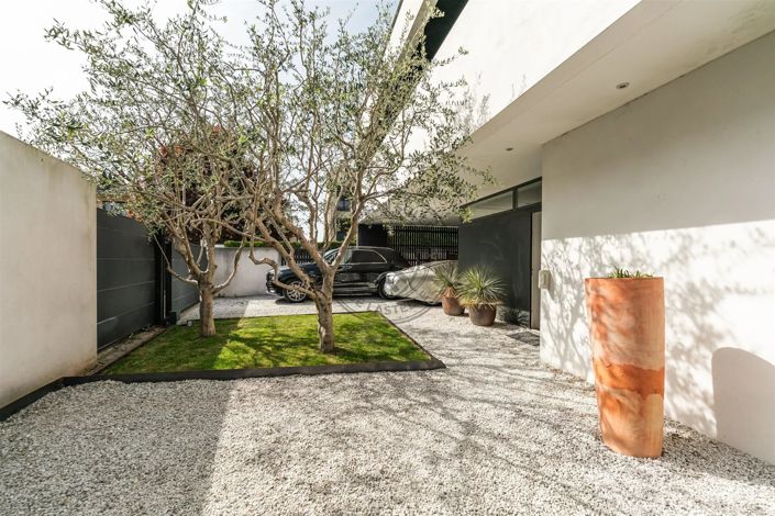 Image No.8-House for sale