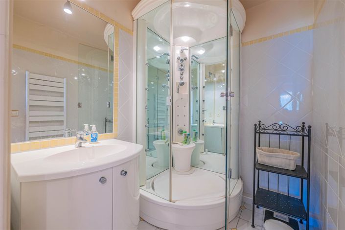 Image No.7-3 Bed Apartment for sale