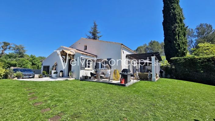 Image No.2-4 Bed House for sale