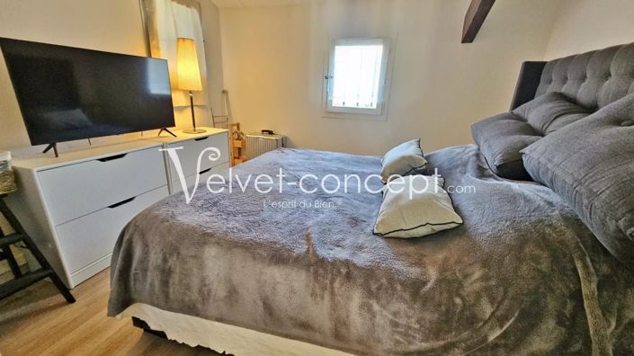 Image No.8-4 Bed House for sale