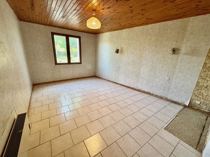 Image No.10-5 Bed House for sale