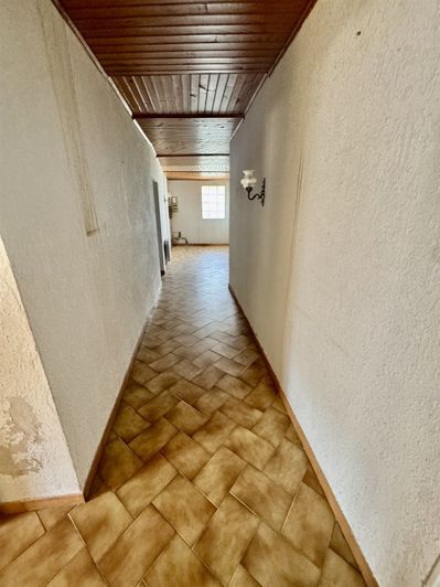 Image No.17-5 Bed House for sale
