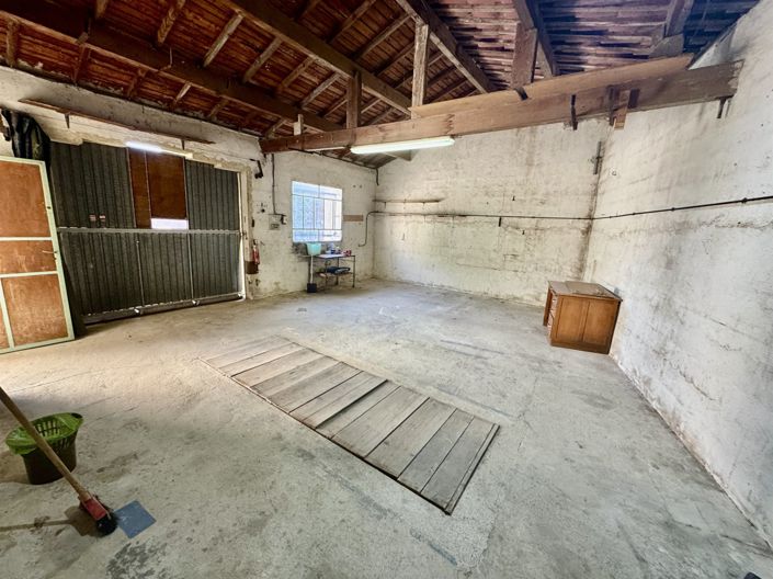 Image No.18-5 Bed House for sale