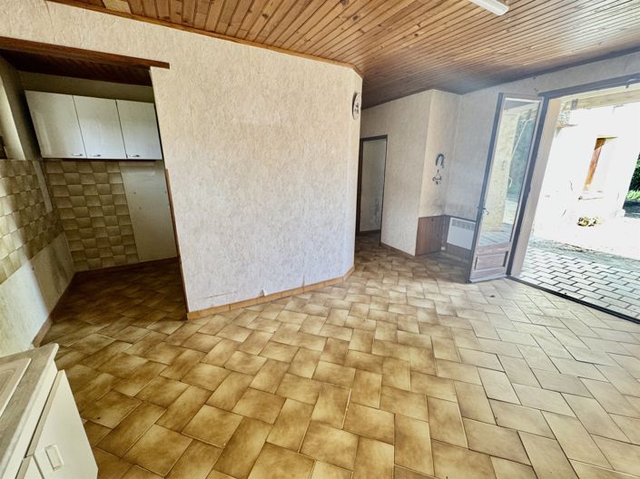Image No.7-5 Bed House for sale