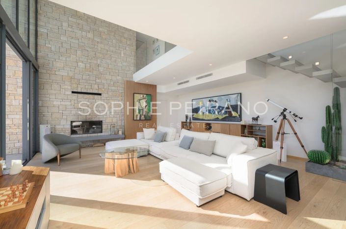 Image No.3-6 Bed House for sale