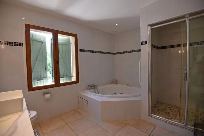 Image No.14-4 Bed House for sale