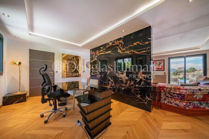 Image No.11-7 Bed House for sale