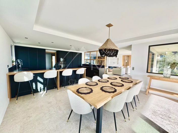 Image No.4-4 Bed House for sale