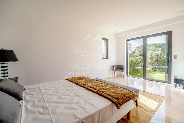 Image No.12-5 Bed House for sale