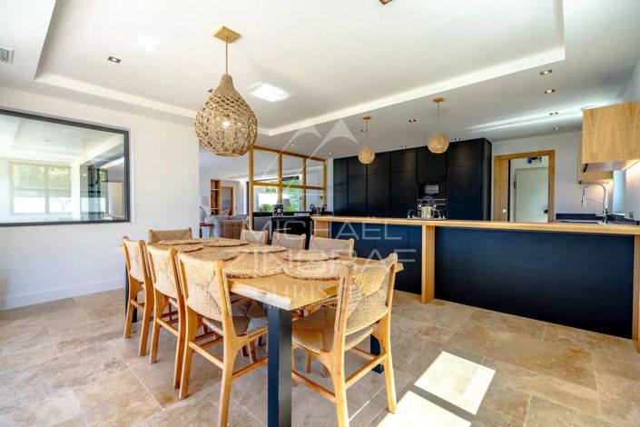 Image No.13-4 Bed House for sale