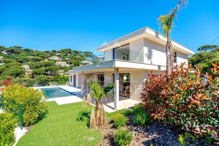 Image No.4-4 Bed House for sale