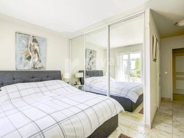 Image No.12-2 Bed Apartment for sale