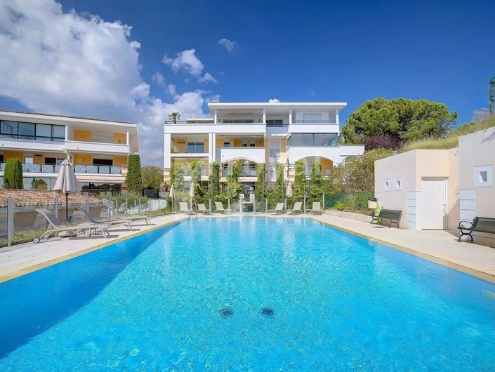 Image No.16-2 Bed Apartment for sale